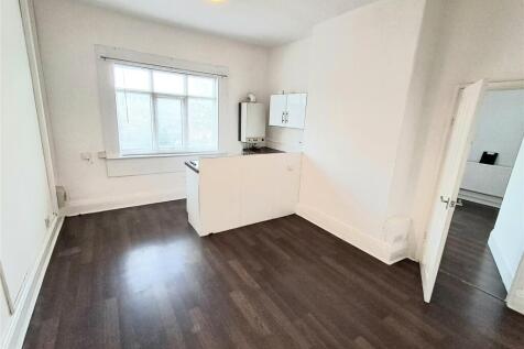 Living Room/Kitchen