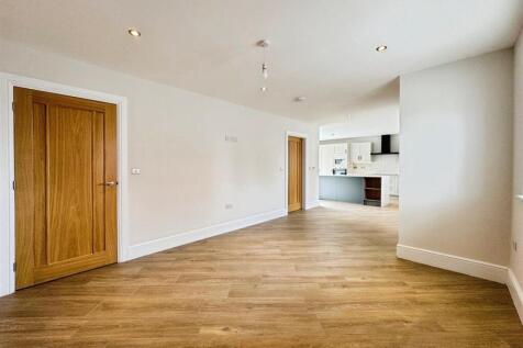 27b9036f--4D1E-AA40-29A14519E26B-13396-000009E4856