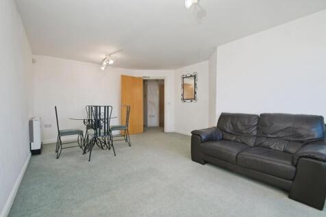 Living/Dining Area