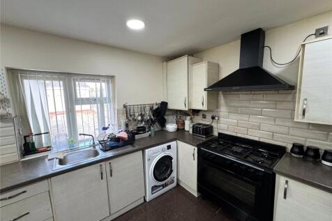 3 bed, 1 bath Terraced in Birmingham - Photo 6