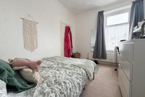 Call 02920 454555 to secure your viewing_17