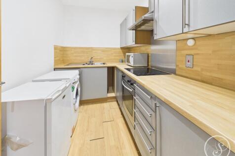 Stoneacre Properties are delighted to offer this deceptively spacious FURNISHED studio apartment set on the third floor of Britannia House, York Place. Comprising of; hallway with storage unit; Living