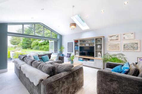 25 Church Street, Belton