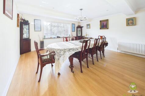 CAM01543G0-PR0169-STILL047