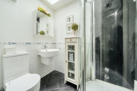 1330752-8-689095c...