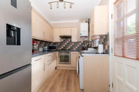 KITCHEN DINER AND LOUNGE