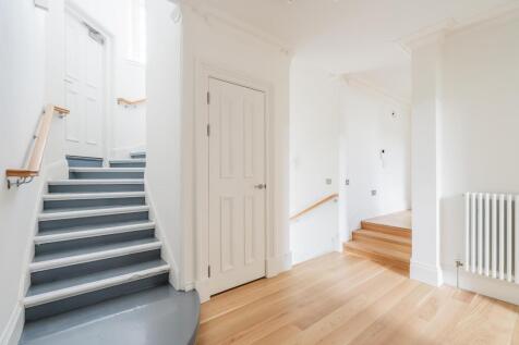 4 bed, 3 bath Penthouse in Edinburgh - Photo 6