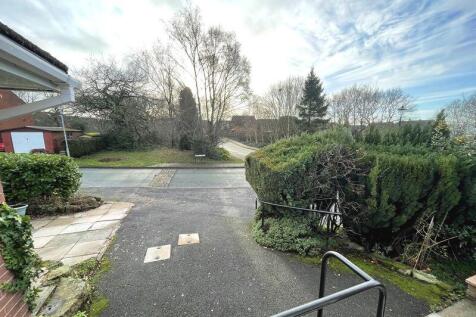 Front Driveway & Views