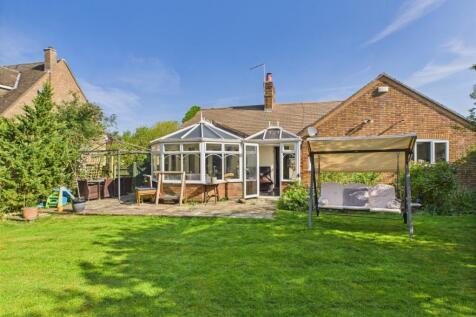 CAM02313G0-PR0080-STILL002