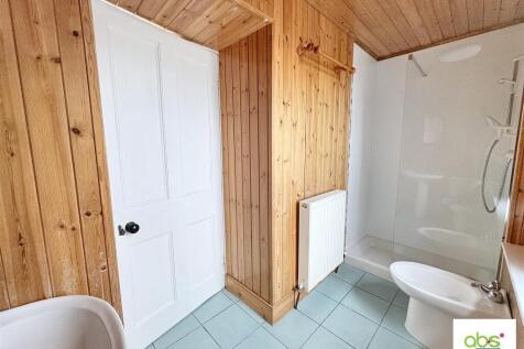 master en suite 2.jpg