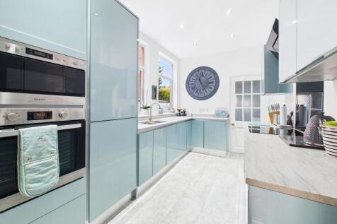 CAM05192G0-PR0144-STILL014