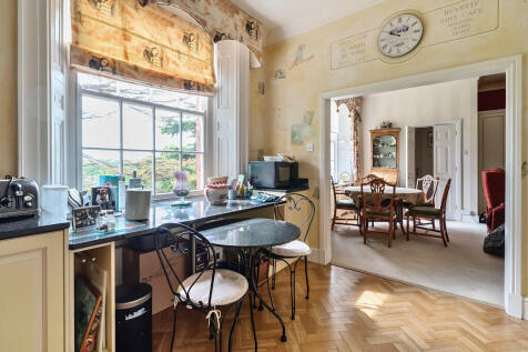 1300280-23-6839cf...