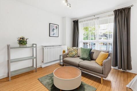 Reception/Bedroom