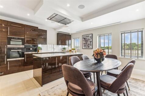 Dining/Kitchen