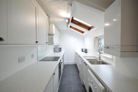 4 Bedroom Terraced in PL4 8HX