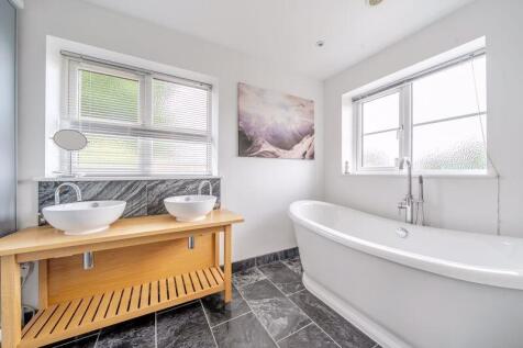 Bedroom One En-Suite