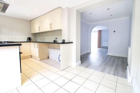 Kitchen/Dining Area