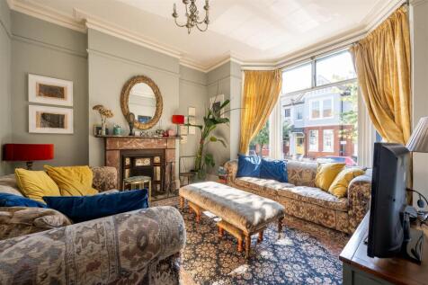 Gunton Road, E5