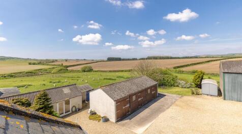 Stable block and workshop