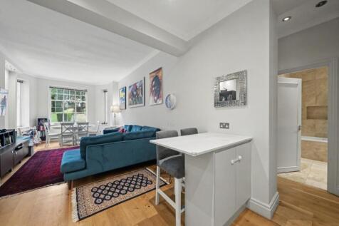 A beautifully presented and exceptionally spacious two-bedroom apartment situated within a sought-after mansion block in Maida Vale. The property comprises a generous reception room, a modern open-pla