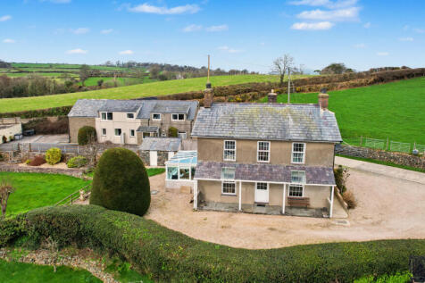 Croeso | Welcome to Fron Erch