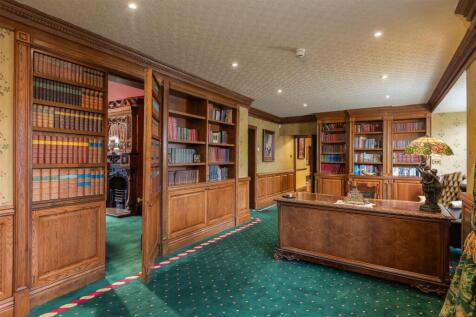 Highcliffe Manor Library-3.jpg