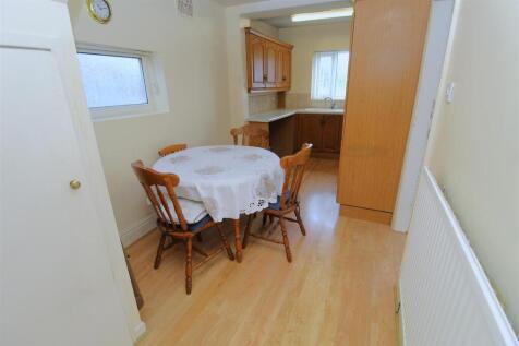 Extended Dining Kitchen