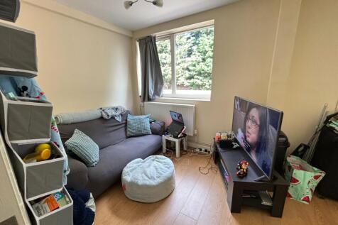 Flat 2 Living Area
