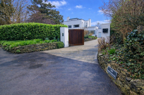 FRONT DRIVEWAY