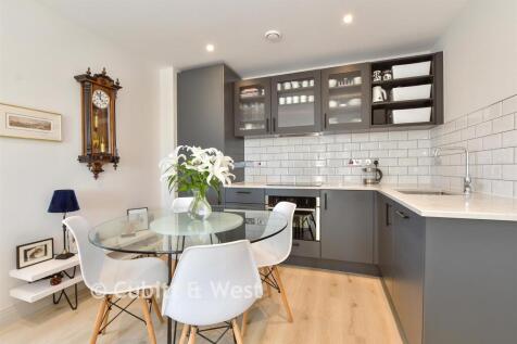 Lounge/Kitchen