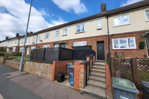 3 bed terraced house for sale Putteridge Road, Lu