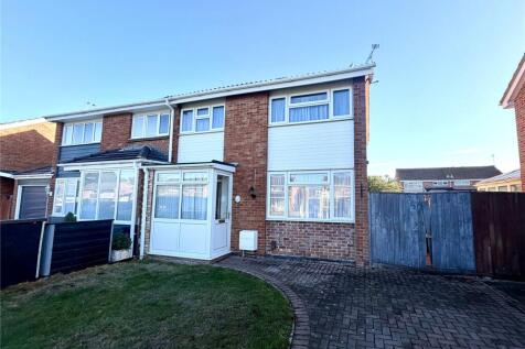 3 Bedroom Semi-Detached in SN3 5BW