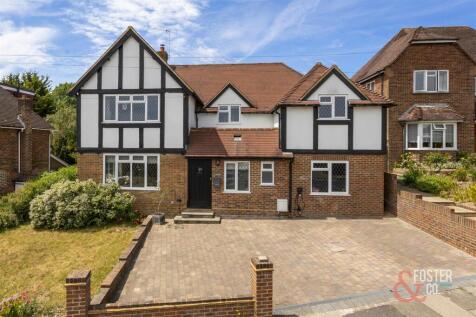Brangwyn Drive, 29-024.JPG