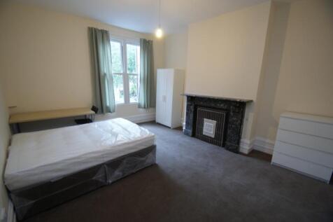 6 Bedroom Detached in LS6 3AD