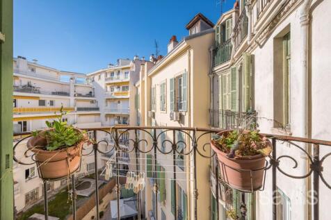 1 bedroom apartment in center of Nice