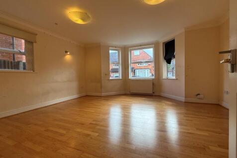Lounge/ Dining Room