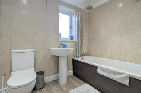 Malham Road EweMove Brighouse Olly (4)