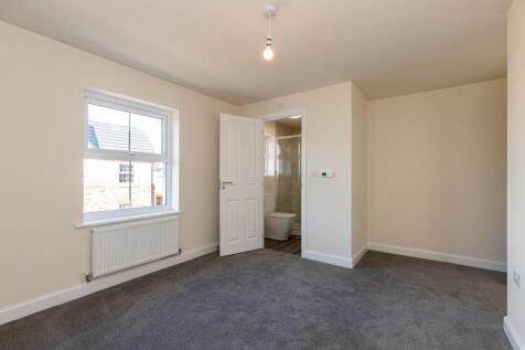 14 - 1st Bedroom.jpg