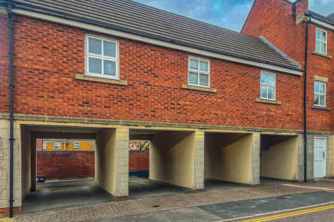 * AVAILABLE NOW * WELL PRESENTED PART FURNISHED TWO DOUBLE BEDROOM COACH HOUSE! The Property Outlet & Jeffrey Ross are delighted to offer to the rental market this lovely home that is in a perfect loc