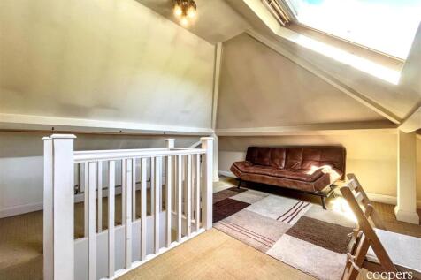 Loft Room.jpg