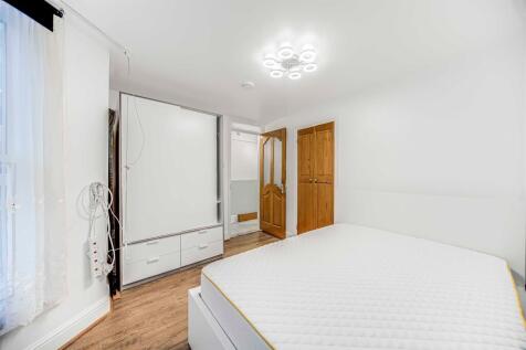 D_D__Basement_Flat__50_Woodstock_Road-2.JPG