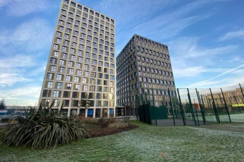 High Definition is a fantastic development in the heart of Media City UK. This stunning one-bedroom apartment is located on the ninth floor of the development and benefits from a spacious living/dinin