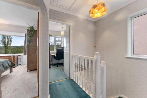 130 STRINES ROAD-3.jpg