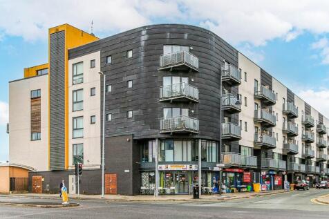 Don't miss your opportunity to rent this contemporary and generously-sized two-bedroom apartment. Positioned on Hulme High Street, Life Building presents an ideal residence for students and young prof