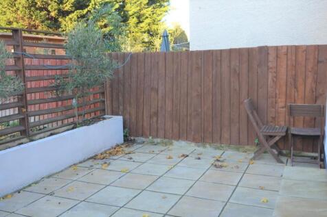 Garden/Patio Area