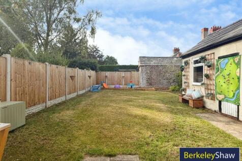 Rear garden (3)