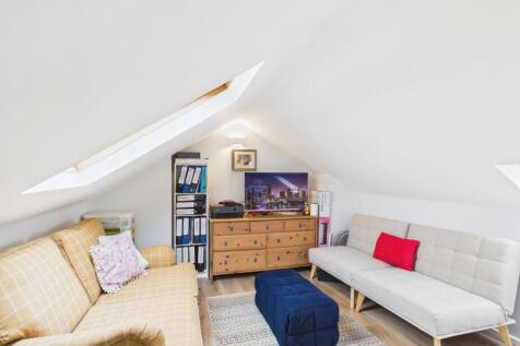 Curzon Drive - EweMove - Loft Office Bedroom 4