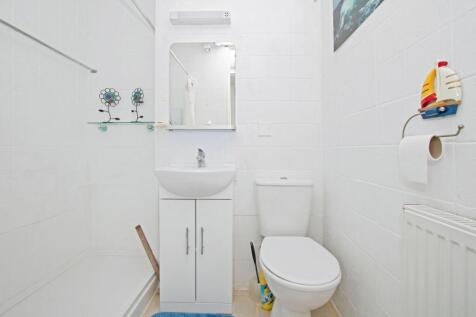 Shower/Cloakroom