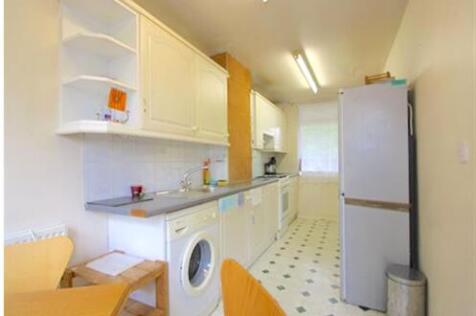 **Ideal for Students** *AVAILABLE SEPTEMBER 1st* Superbly located three bedroom split level apartment with balcony and a spacious kitchen diner. Reedham Close is within minutes walk to Tottenham Hale