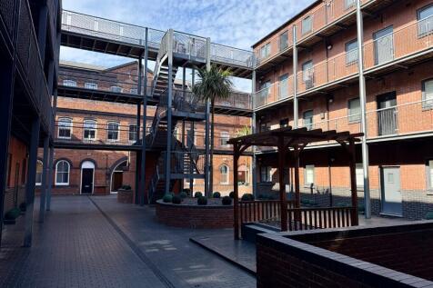 York Laurent are please to offer a selection of two double bedroom modern gated apartments within the popular Mint Development. From £1150.00 PCM. Located within The Jewellery Quarter close to local b
